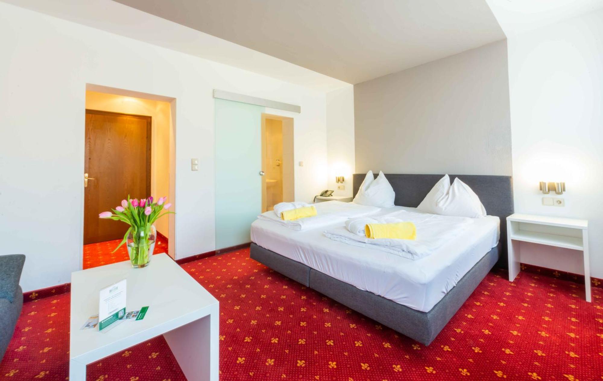 Hotel Bellevue Seeboden Quarto foto